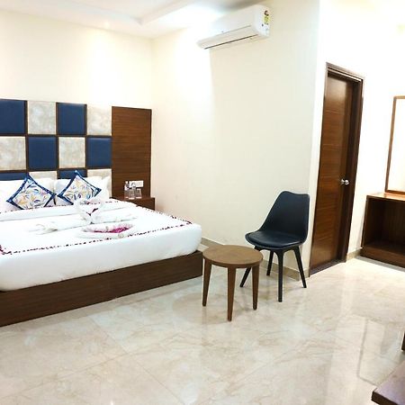 Zirakpur Hotel Vihaan Residency מראה חיצוני תמונה