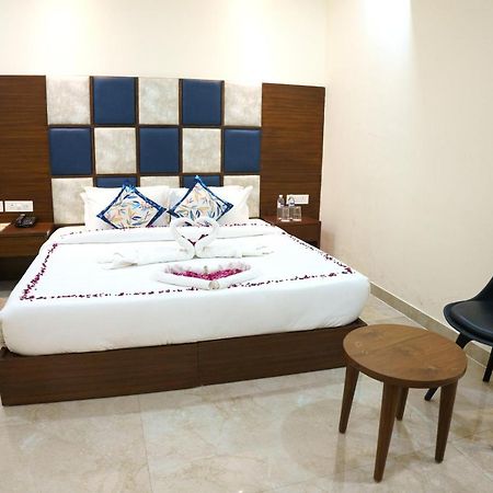 Zirakpur Hotel Vihaan Residency מראה חיצוני תמונה