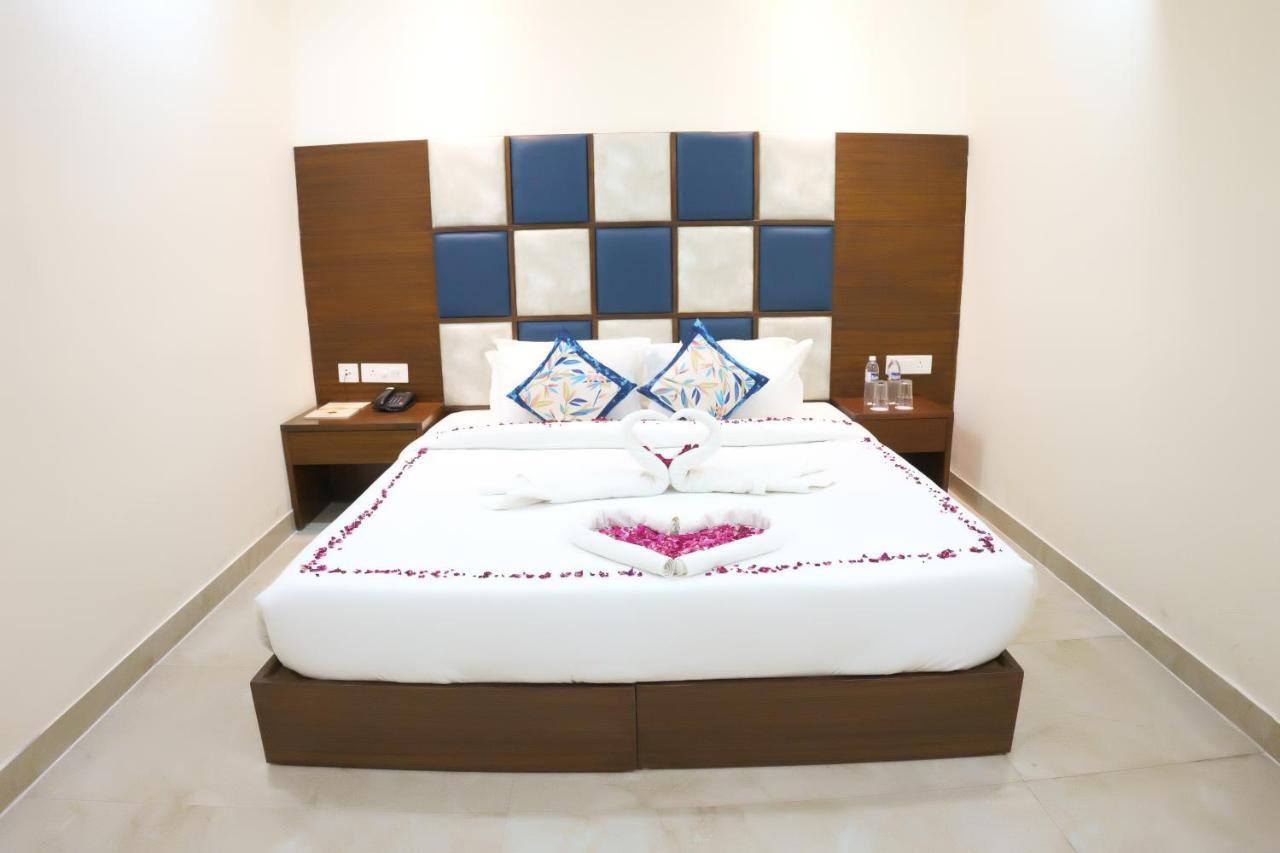 Zirakpur Hotel Vihaan Residency מראה חיצוני תמונה